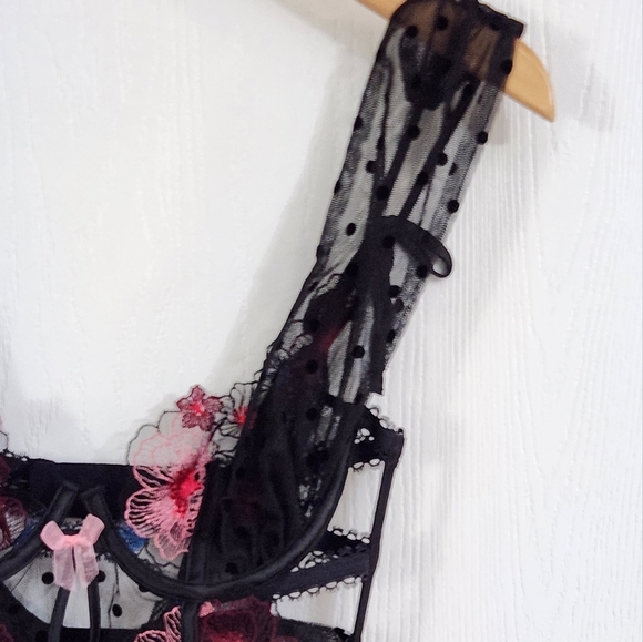 New!For Love and Lemons Black Swiss Dot Zinnia Floral Embroidered Bodysu… - Picture 9 of 15
